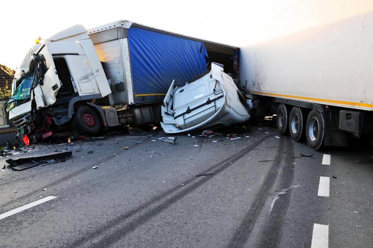 Why It’s Worth Hiring A Truck Accident Attorney