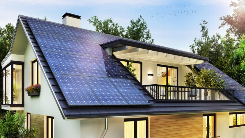 8 Reasons to Install Solar Panels in Your Home