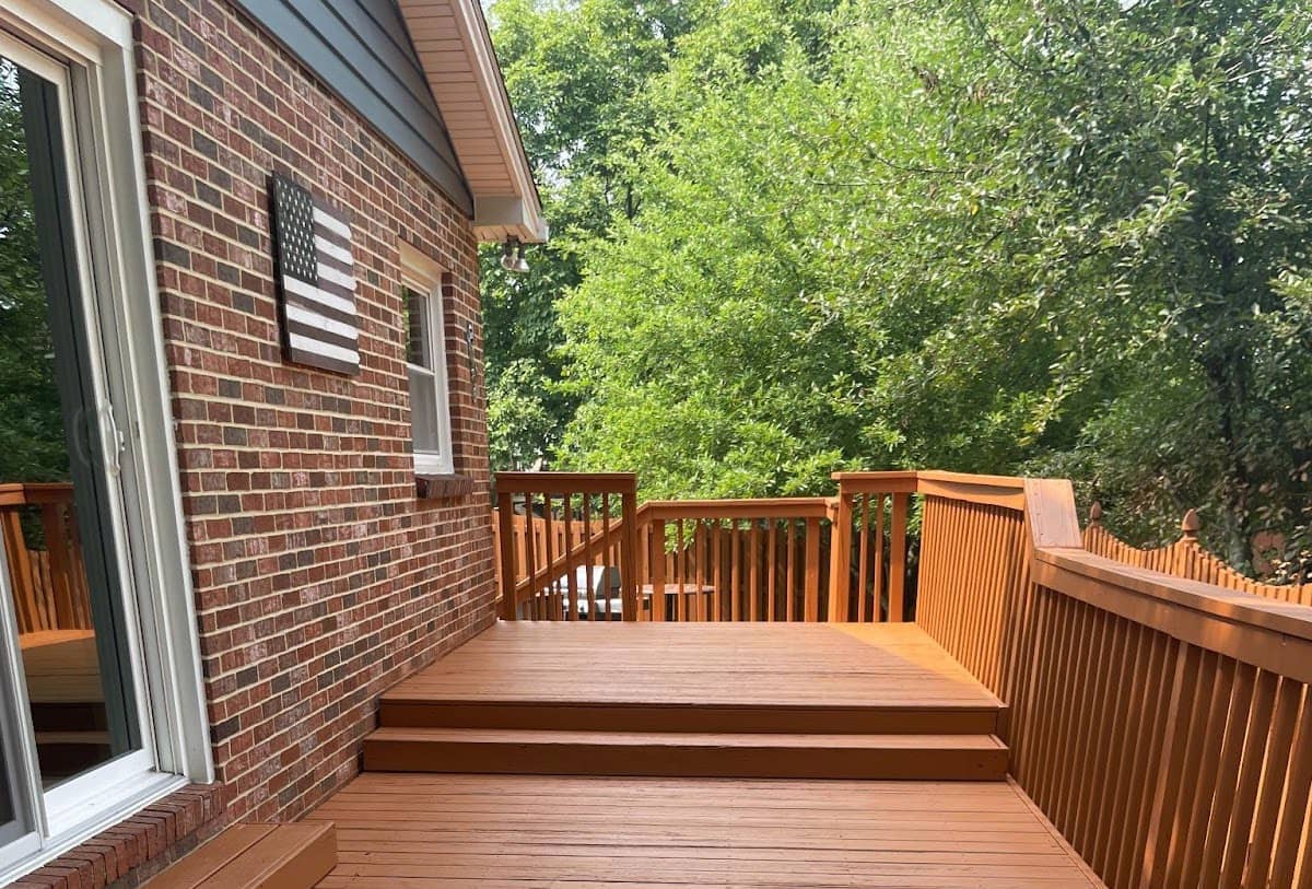 Protecting Outdoor Wood Surfaces with the Right Finish
